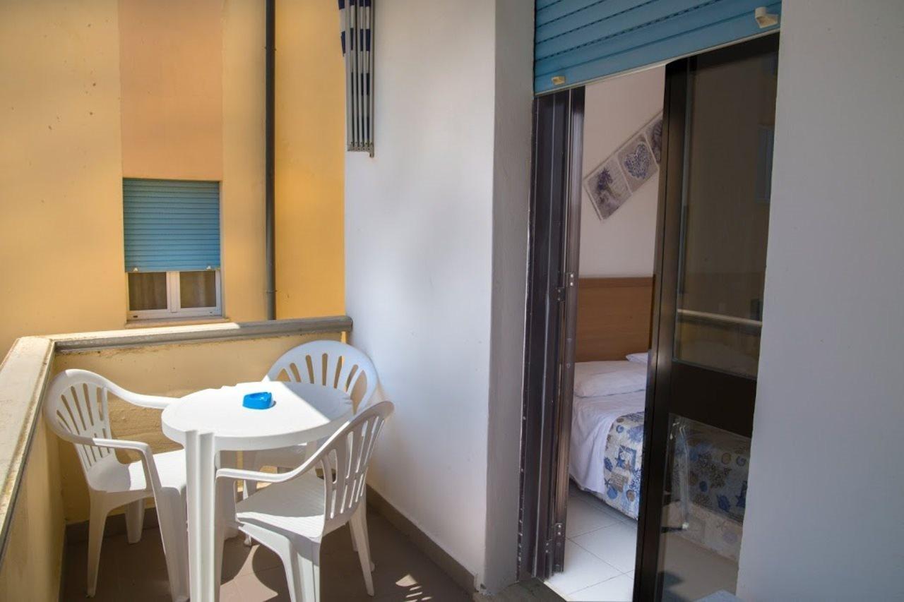 Hotel Stella Marina Marina di Cecina Exterior foto